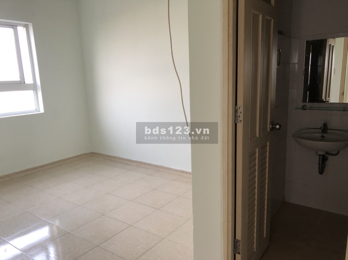 Chính chủ cần cho thuê căn hộ chung cư HQC Plaza, ngay mặt tiền đường Nguyễn