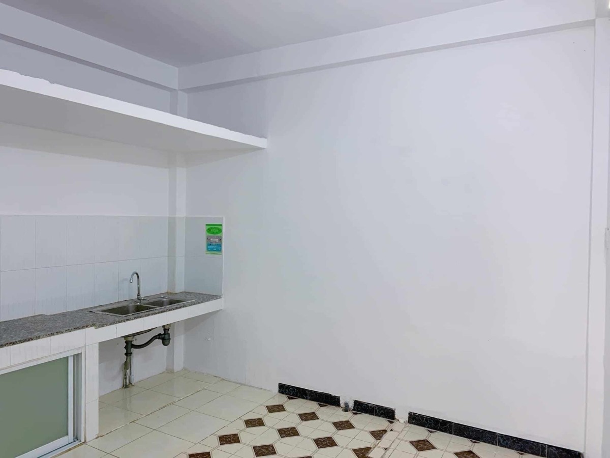 Phú Nhuận. Huỳnh Văn Bánh 60m2, (4m x 15m) 11 tỷ. Hẻm xe hơi.