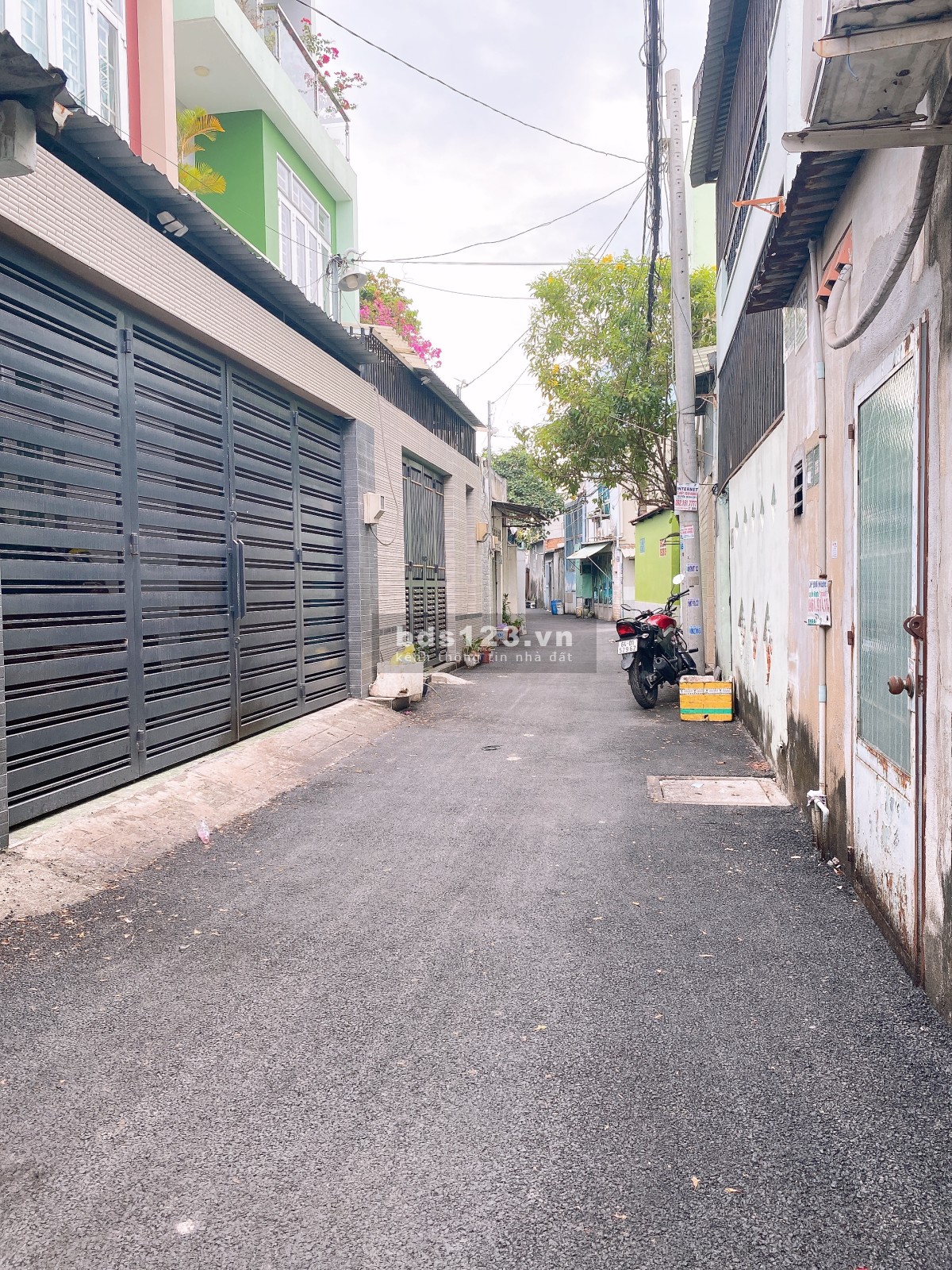 Bán nhà Trường Thọ Thủ Đức hẻm Ô tô 2 tầng 100m2 giá 5.65 tỷ