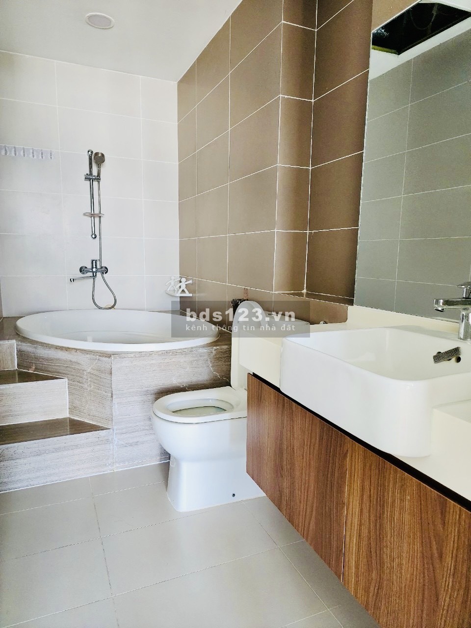Cho thuê căn góc 109m2 3pn full nội thất, ở liền 25tr/ tháng