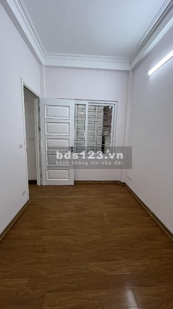 Hào Nam - Đống Đa - Hà Nội nhỉnh 5Tỉ Nhà mới đẹp zin ( như hình ) về ở luôn