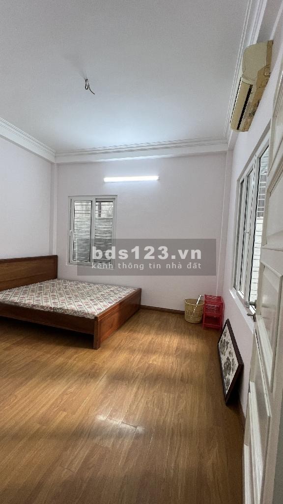 Hào Nam - Đống Đa - Hà Nội nhỉnh 5Tỉ Nhà mới đẹp zin ( như hình ) về ở luôn