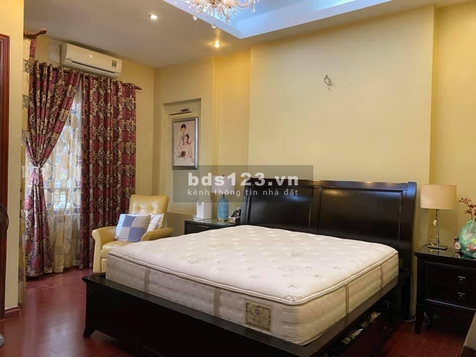 Phân lô Nguyên Hồng, 55m2, 4T, mặt tiền 4m, ô tô tránh, vỉa hè, giá 11,9 tỷ