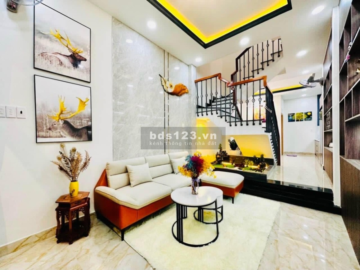 Chỉ nhỉnh 5 tỷ - Nhà đẹp Gò Vấp- 50M2 - 3.5x13M - 3 Tầng- 6PN - Vị trí đẹp - Nguyễn Tư Giản- Gấp bán