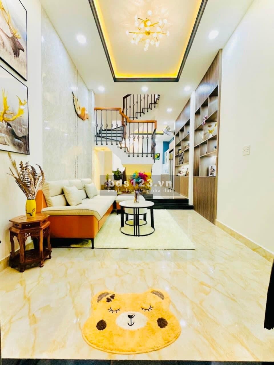 Chỉ nhỉnh 5 tỷ - Nhà đẹp Gò Vấp- 50M2 - 3.5x13M - 3 Tầng- 6PN - Vị trí đẹp - Nguyễn Tư Giản- Gấp bán