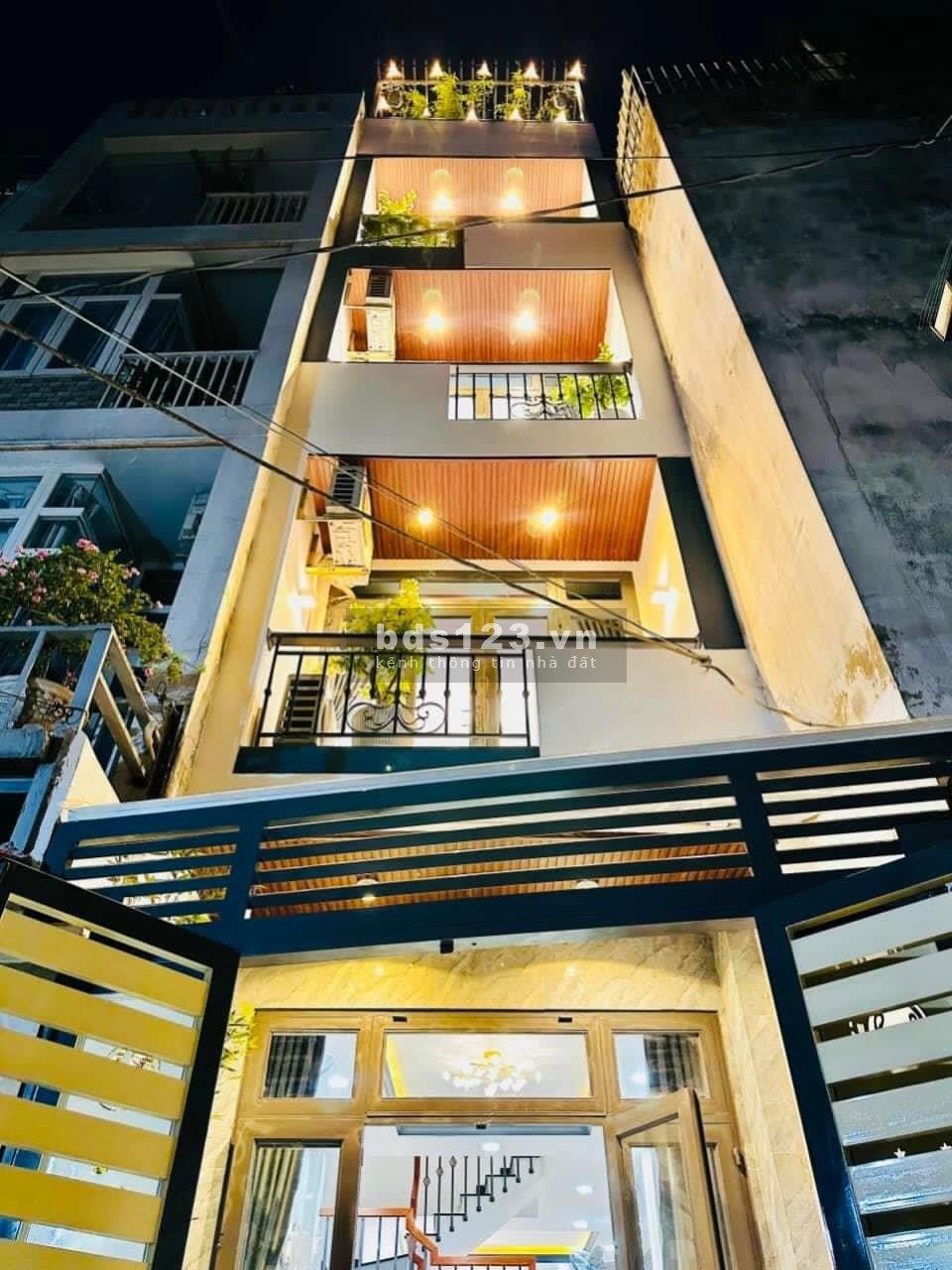 Chỉ nhỉnh 5 tỷ - Nhà đẹp Gò Vấp- 50M2 - 3.5x13M - 3 Tầng- 6PN - Vị trí đẹp - Nguyễn Tư Giản- Gấp bán