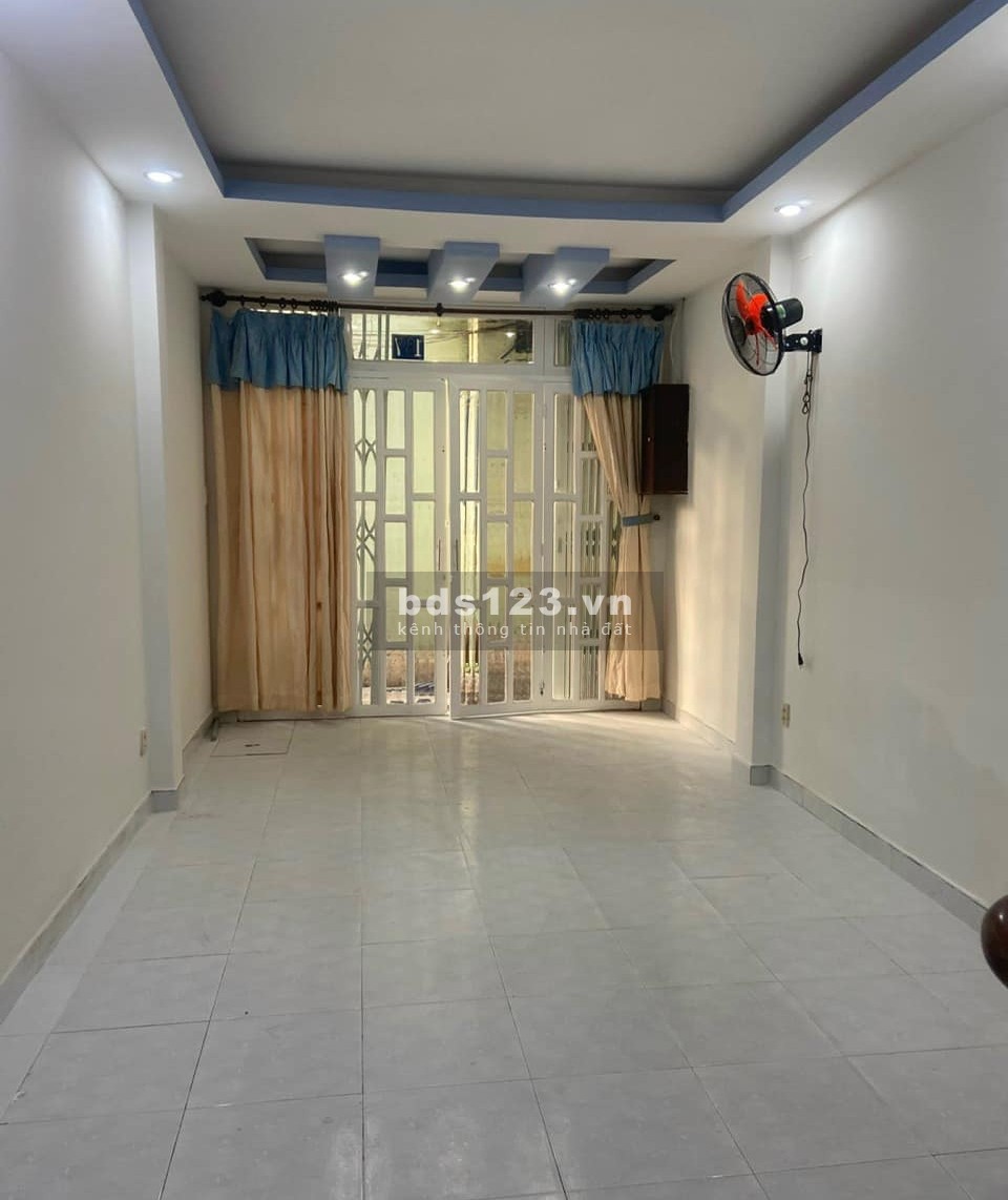 Tôi bán nhà nở hậu 2 tấm 33M2 2PN - Trung tâm quận 1