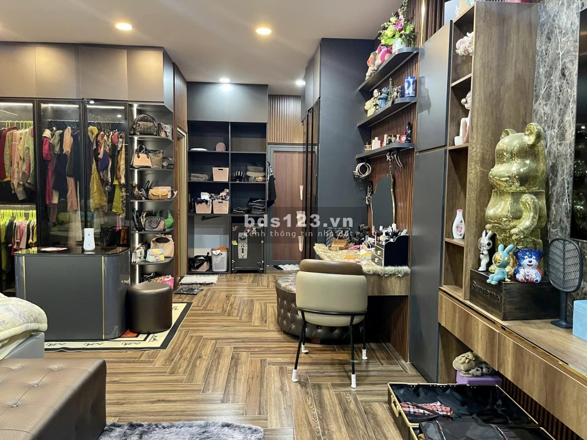 Chủ cần bán gấp - Smarthome, khu Phan Xích Long - 127M2- Gía nhỉnh 14 tỷ - Bank định giá 17 tỷ