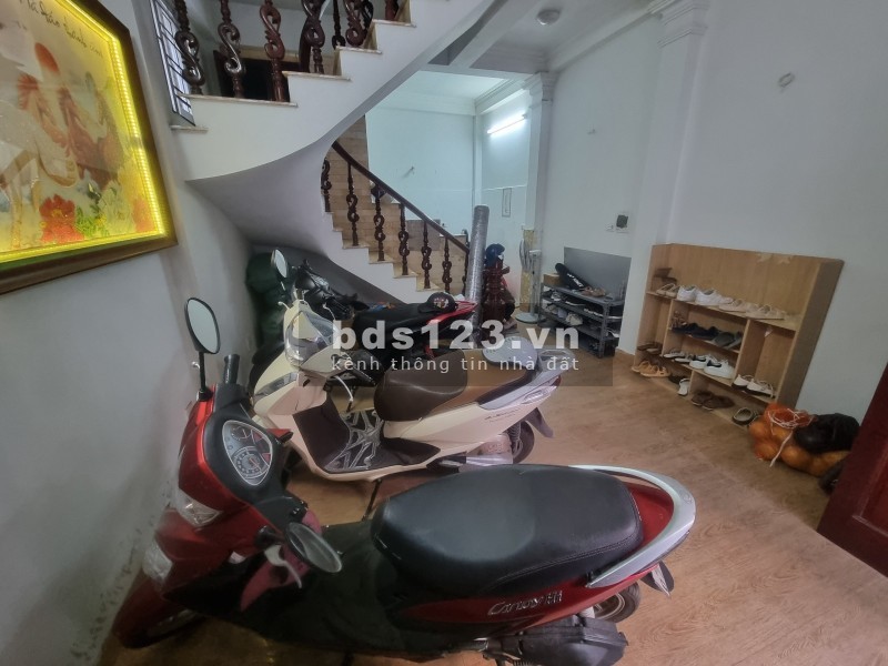 Bán nhà Hồ Tùng Mậu, Mai Dịch, Cầu Giấy. 38mx5; MT 4.2m; giá 5 tỷ 3.