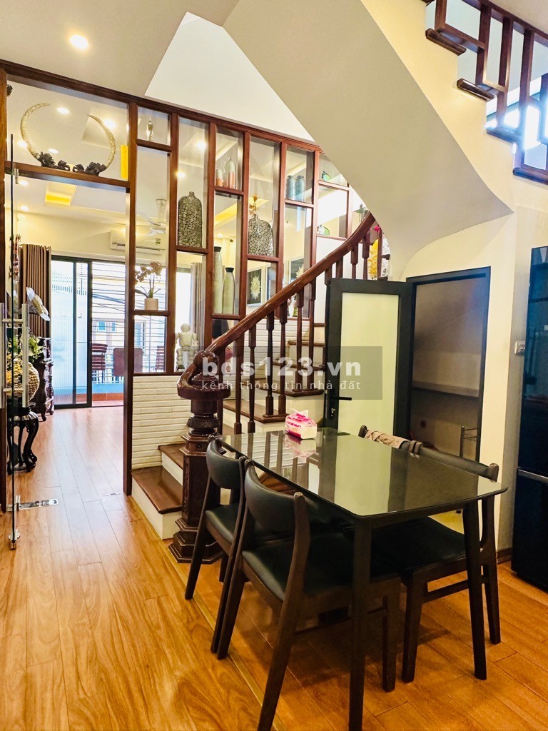 Siêu đẹp - Bán nhà Lê Đức Thọ, diện tích 45M², 5 tầng - Vị trí đắc địa, ô chạy qua nhà