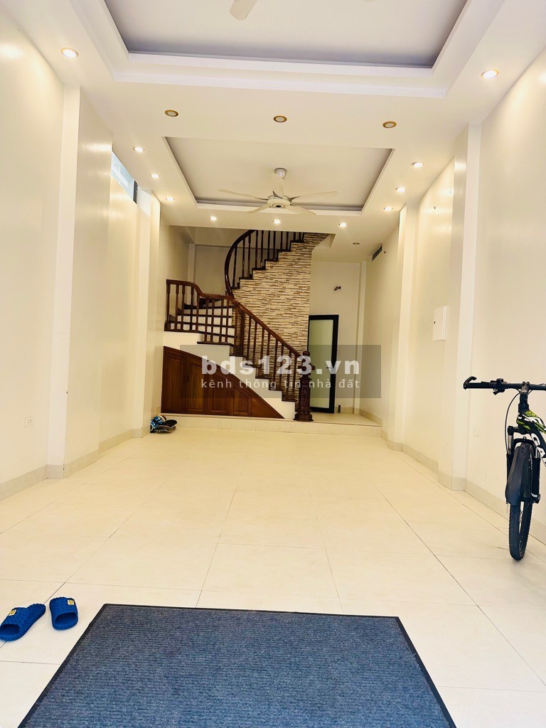 Siêu đẹp - Bán nhà Lê Đức Thọ, diện tích 45M², 5 tầng - Vị trí đắc địa, ô chạy qua nhà