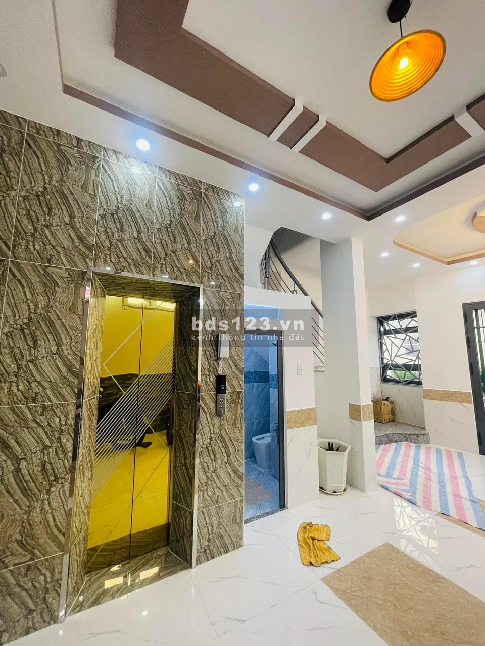 Nhỉnh 8 tỷ- Mặt tiền Phú Nhuận - 70M2 - 5.5x12m - 3Tầng - 7PN - Vị trí đẹp -Thích Quảng Đức- Gấp bán