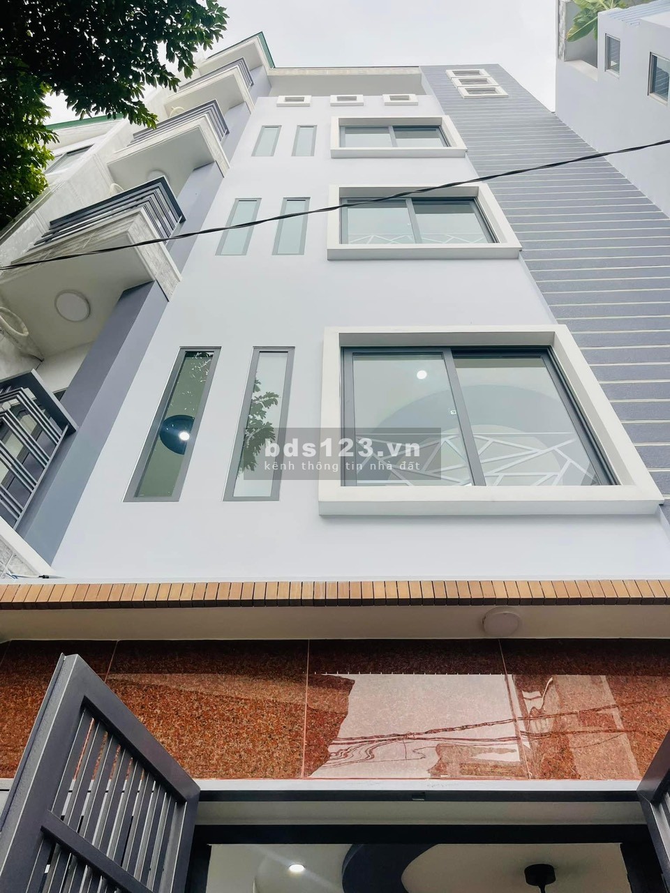 Nhỉnh 8 tỷ- Mặt tiền Phú Nhuận - 70M2 - 5.5x12m - 3Tầng - 7PN - Vị trí đẹp -Thích Quảng Đức- Gấp bán