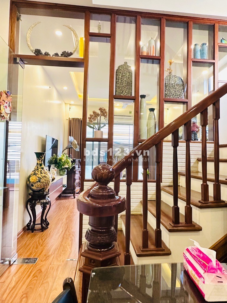 Hiến Bán nhà phố Lê Quang Đạo Diện Tích 45m2 Mặt Tiền Rộng Ô Tô Đỗ Trước Cửa Giá Chỉ 6 Tỉ 950 Triệu