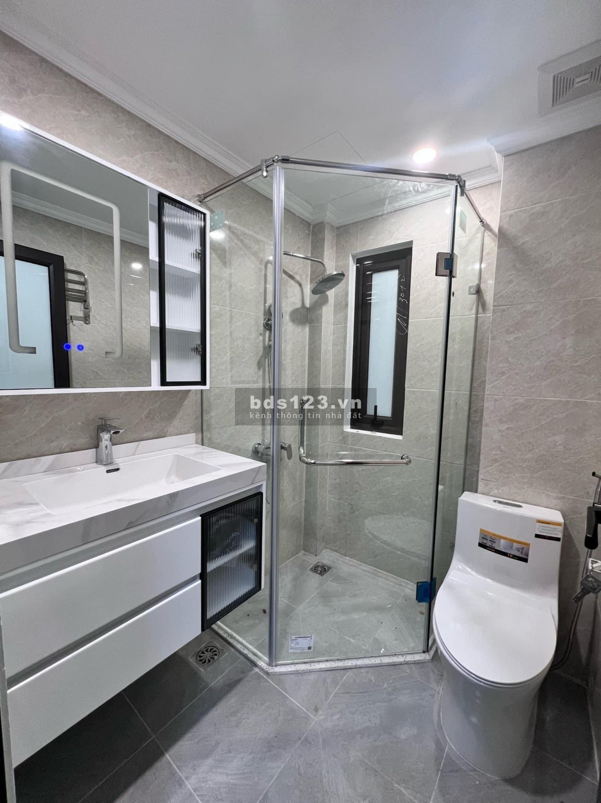 Tạ Quang Bửi - Hai Bà Trưng 39M2, 5 tầng, MT rộng, ô tô tránh, ngõ thông, tầm tiền 6.x tỷ