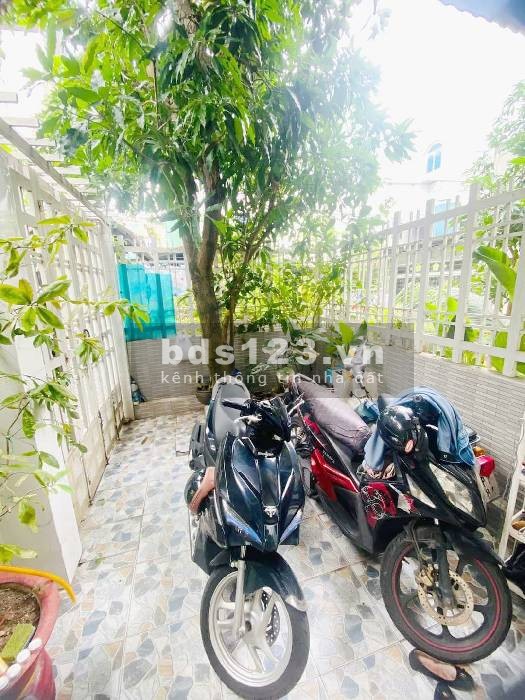 Chỉ nhỉnh 5 tỷ - Nhà đẹp Tân Bình - 60M2 - x15m - 2 Tầng - 3PN - Vị trí đẹp - Sát MT Lạc Long Quân