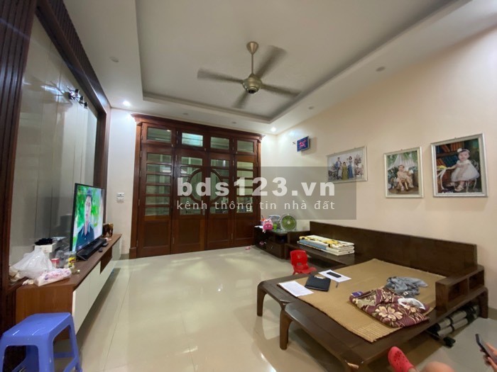 Bán nhà Cổ NHuế 75m2 4 tầng ô tô 7 chỗ đỗ cửa. Giá 10 tỷ