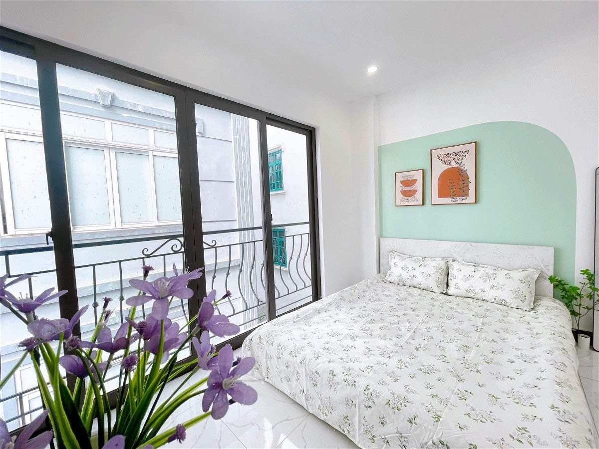 Chung cư mini Cầu Giấy 6 tầng thang máy. 15 phòng KK. Dòng tiền 8.2%