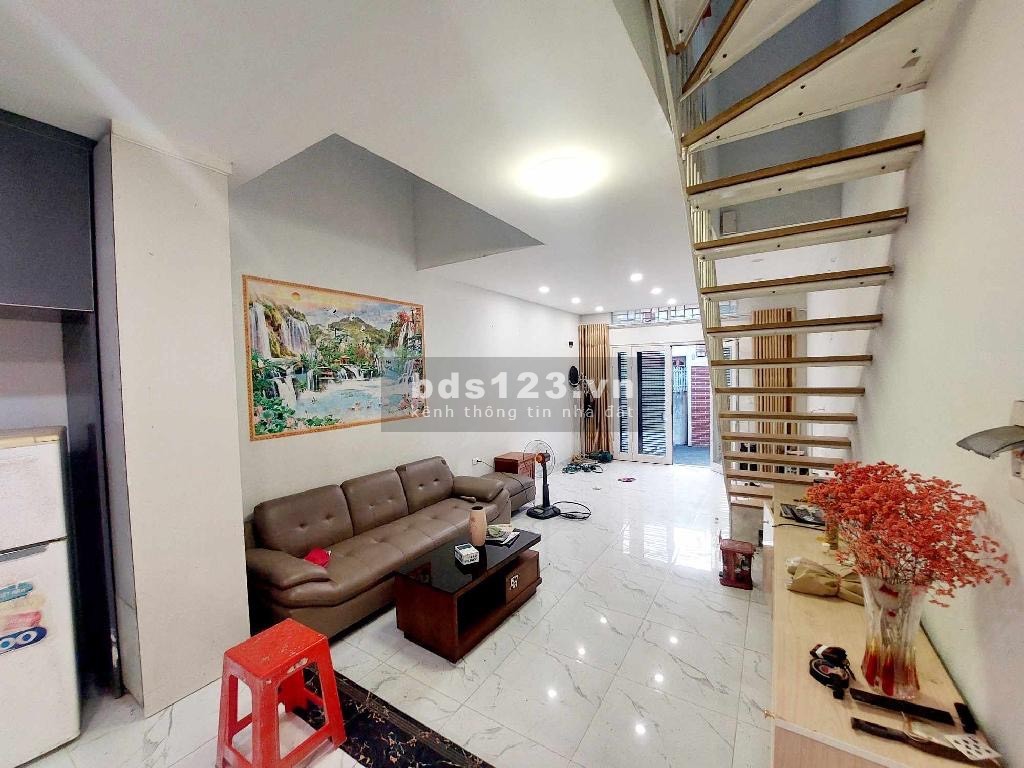 Bán gấp nhà trước Tết, nhà phố Lê Dương, 52m2, ô tô đỗ cửa chỉ 2.x tỷ 0368 597657