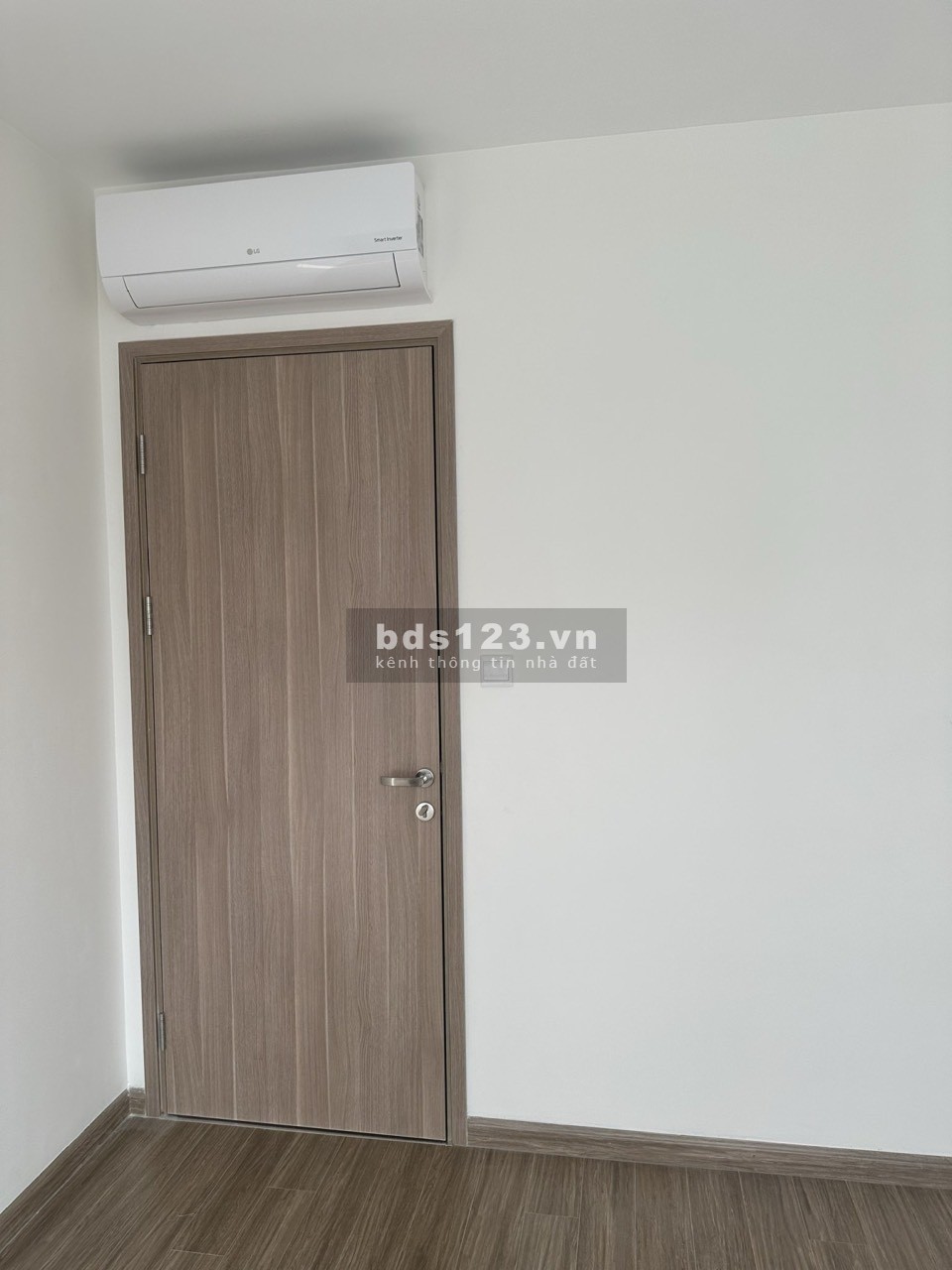 Cho thuê căn 3PN Vinhomes QUận 9 Bếp rèm+ nệm chỉ 8,5 triệu/ tháng