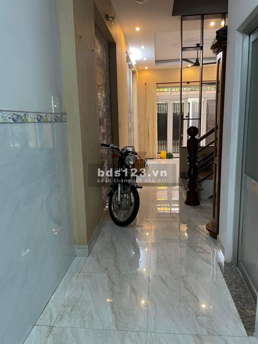 Bán nhà 60m2 hẻm xe tải gần mặt tiền Kha Vạn Cân Thủ Đức giá 5 tỷ