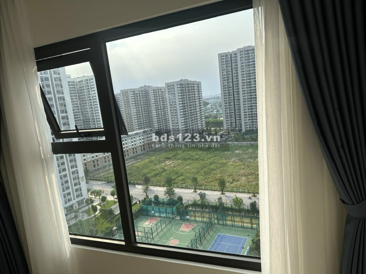 Cho thuê căn 3PN Vinhomes QUận 9 Bếp rèm+ nệm chỉ 8,5 triệu/ tháng