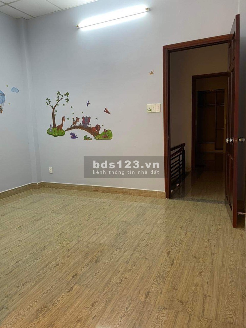 Bán nhà 60m2 hẻm xe tải gần mặt tiền Kha Vạn Cân Thủ Đức giá 5 tỷ