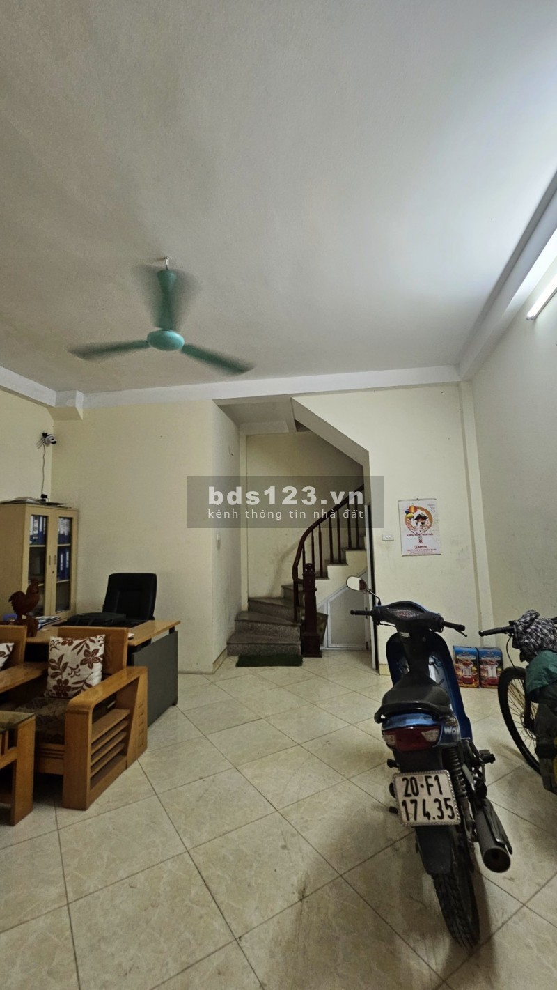 Bán nhà Trần Thái Tông, Cầu Giấy. 38mx5; MT 5.2m; giá 5 tỷ 25