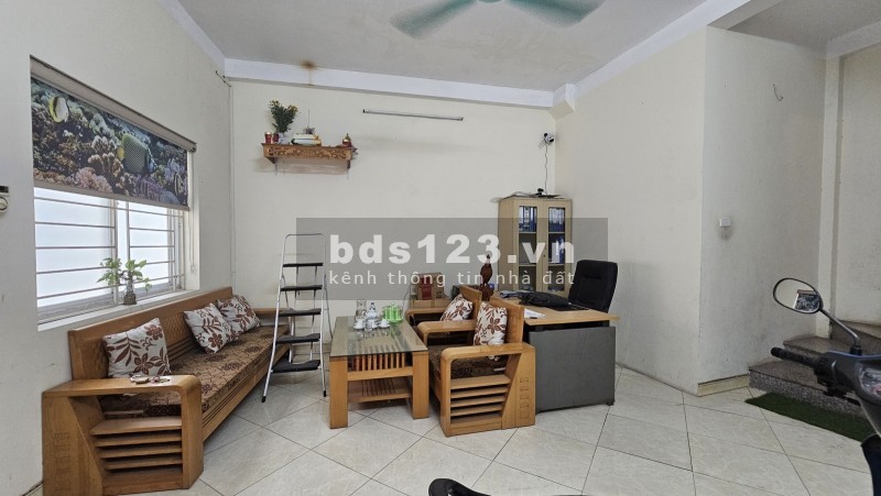 Bán nhà Trần Thái Tông, Cầu Giấy. 38mx5; MT 5.2m; giá 5 tỷ 25