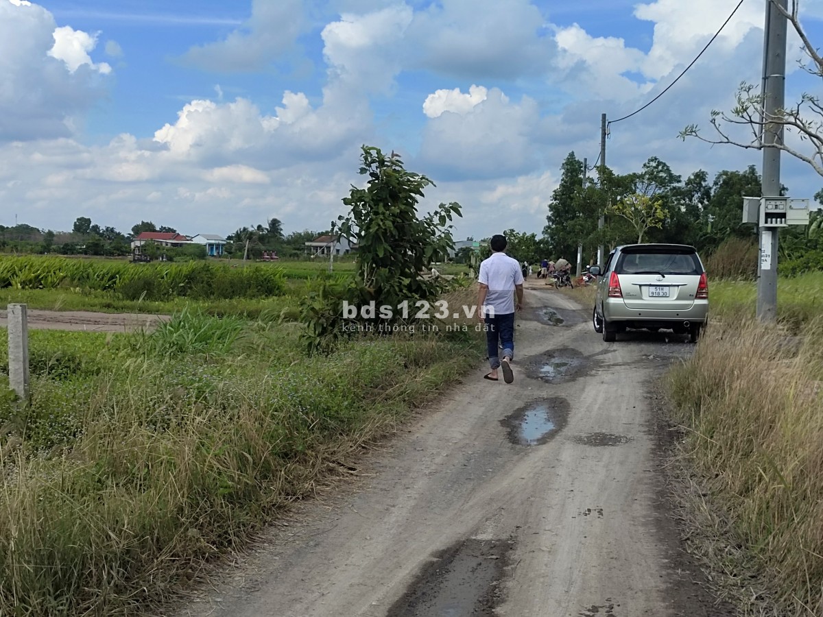 Chính chủ cắt lỗ lô đất thổ cư đường KDC ấp 5 xã Phước Vân, Cần Đước, 5X35M 1.35 tỷ - 0932660780