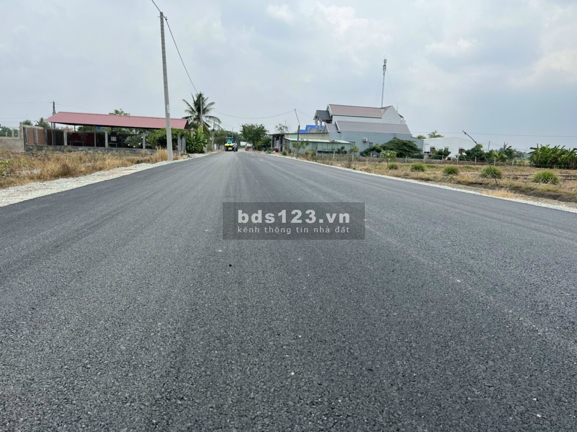 Chính chủ cắt lỗ lô đất thổ cư đường KDC ấp 5 xã Phước Vân, Cần Đước, 5X35M 1.35 tỷ - 0932660780