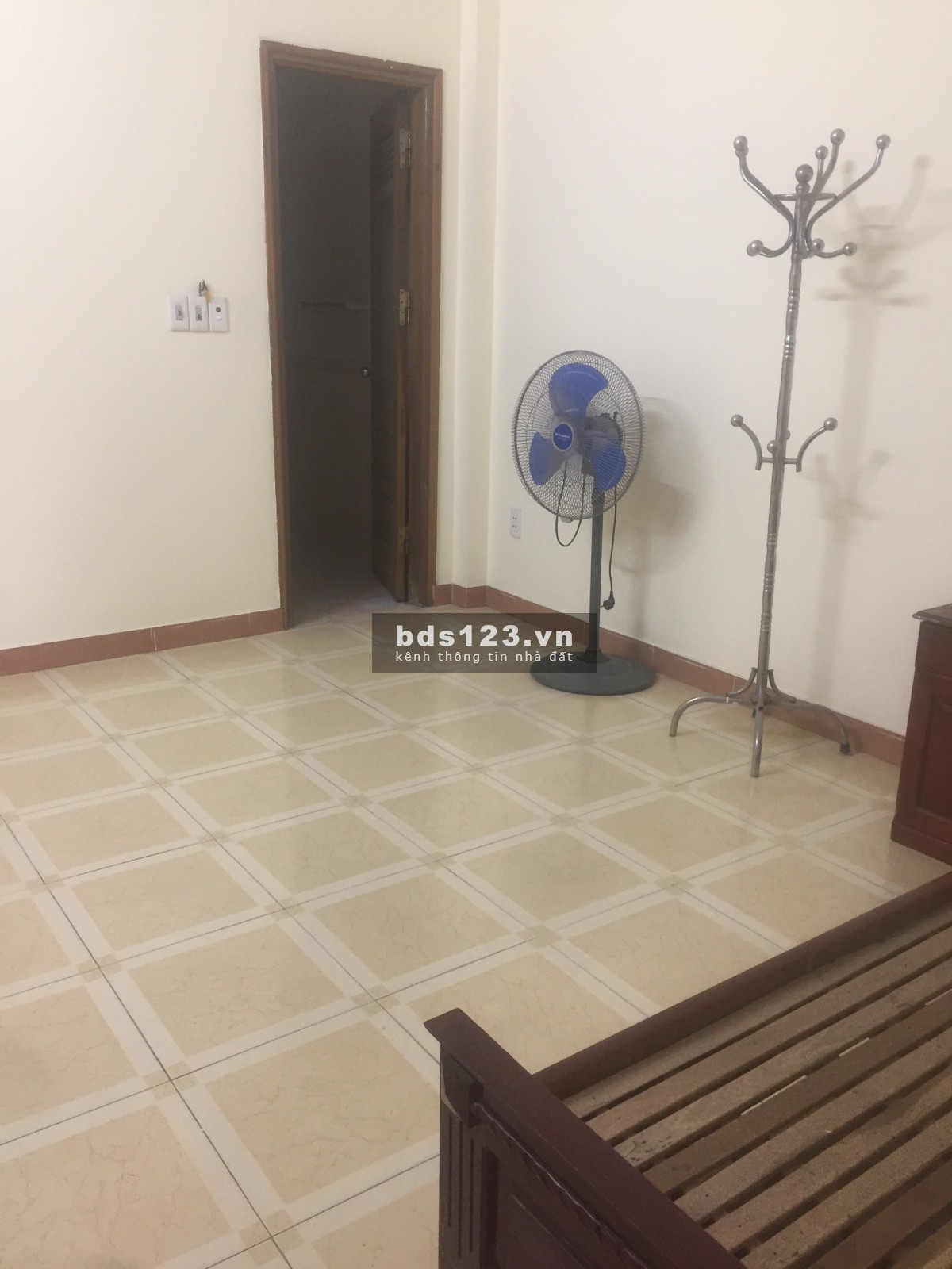 Cho thuê nhà riêng mặt ngõ to, kinh doanh