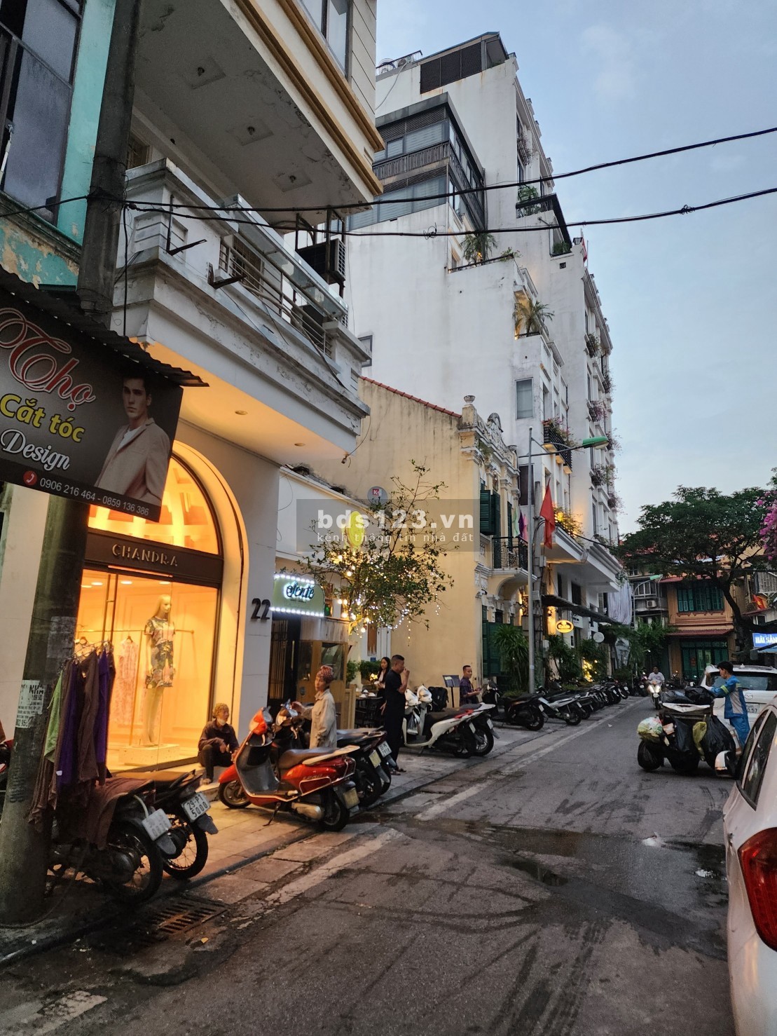Cho thuê MBKD quận Hoàn Kiếm: 2 tầng x 70m2, mặt tiền 4m, 25tr/ tháng