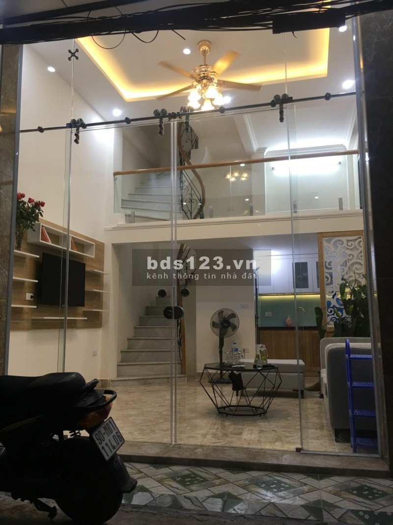 Bán nhà Phùng Chí Kiên, Cầu Giấy. 35mx5; MT 3.3m; giá 6 tỷ 3