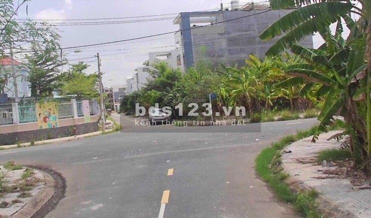 Chính chủ cần bán lô đất 100m², KDC T30 hiện hữu. Hướng đông. Giá 9tỷ