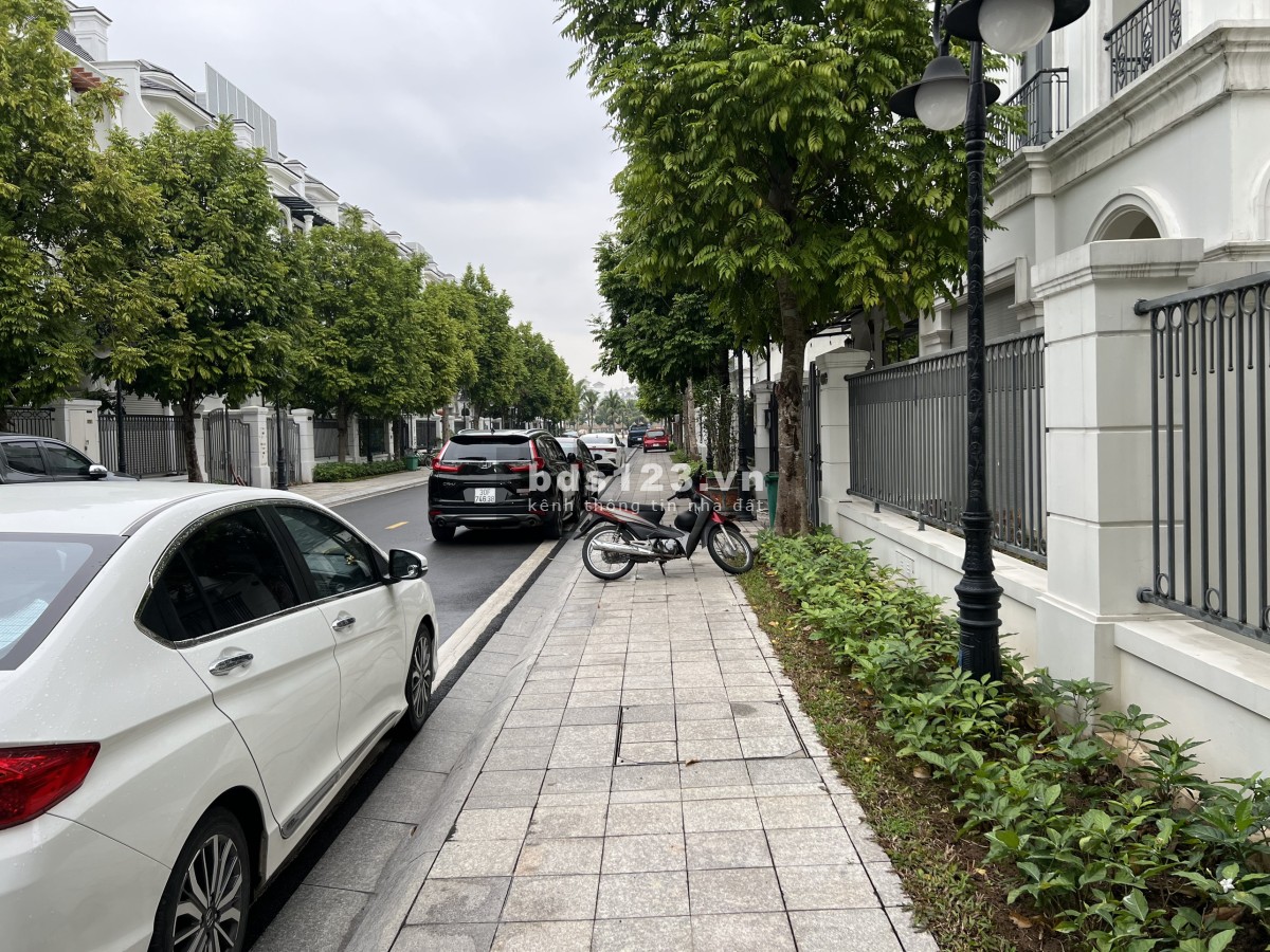 Biệt thự song lập sổ lâu dài vừa ở vừa kinh doanh 152m2 giá 21.5 tỷ Vin gia Lâm (0985941715)