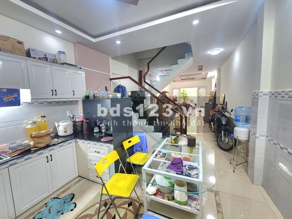 Nguyễn Kiệm - Khu Vip Nội Bộ, Dân Trí Cao - An Ninh - Nhà 4 Tầng - Hẻm Xe Hơi Thông, Sát Mặt Tiền