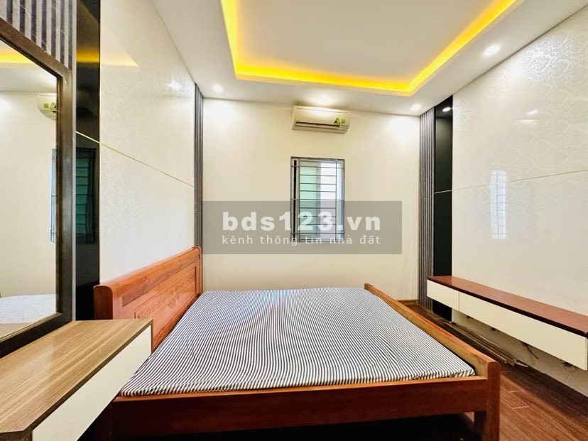 Hơn trăm triệu/m, có đất có nhà đẹp Hoàn Kiếm đón tết. 45m, 5 tầng có 5.3 tỷ TL mạnh