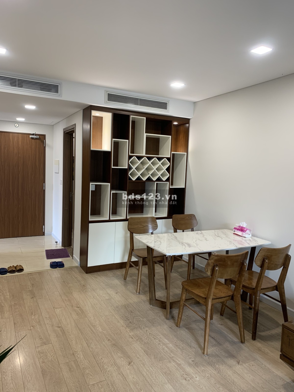 Cần bán căn góc B0714 chung cư cao cấp Rivera Park 69 Vũ Trọng Phụng. Sổ Đỏ 72m TT 80m 2PN + 2 WC