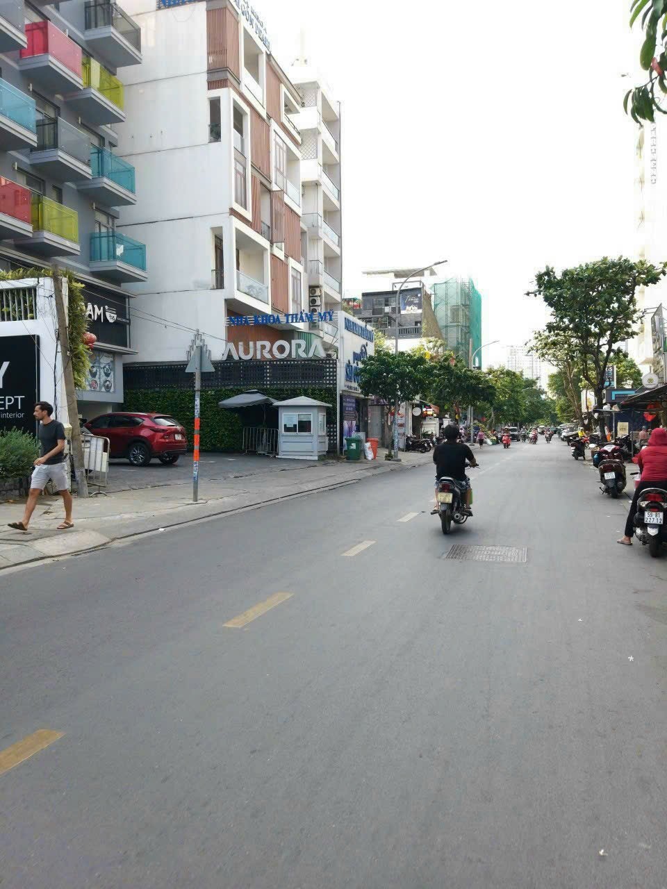 Bán tòa nhà căn hộ dịch vụ mặt tiền đường Quốc Hương P.Thảo Điền Quận 2 .vị trí tiềm năng giá trị