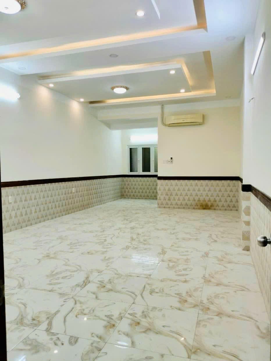 Mặt tiền Nguyễn Oanh Kd đa ngành nghề ngang gần 5m cực chuẩn Bán nhanh trước Tết 12 Tỷ Tl