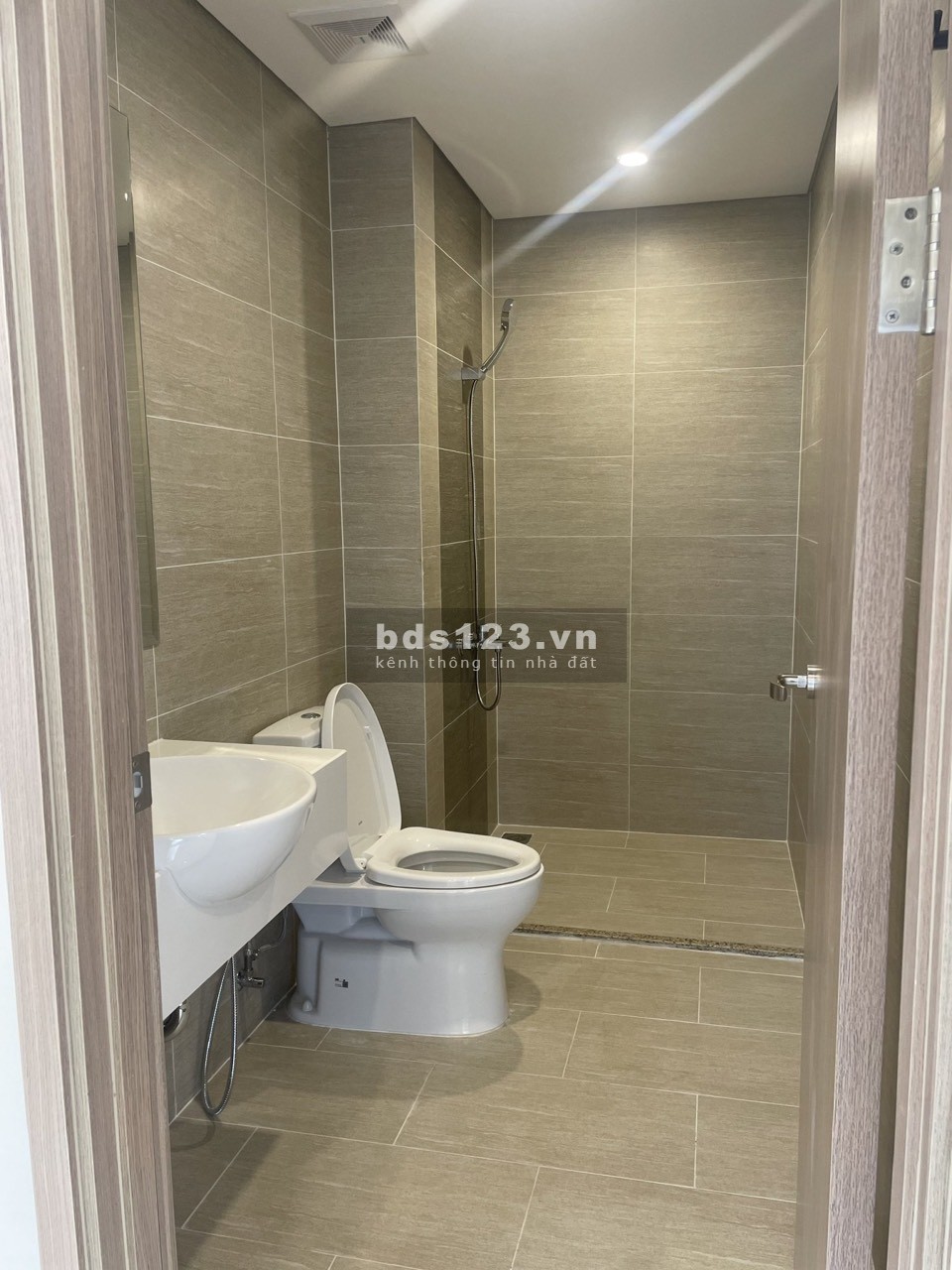 Bán căn hộ ở Vinhomes Grand Park có 2PN+1 69M giá 2.850 tỷ S10 vườn nhật ở quận 9 HCM LH: 0888816718