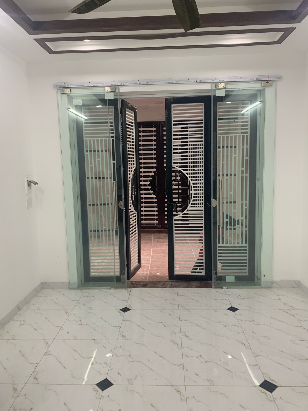 BÁN NHÀ PHƯỜNG THẠCH BÀN, LONG BIÊN 30M2 – 5 TẦNG – 2,88 TỶ