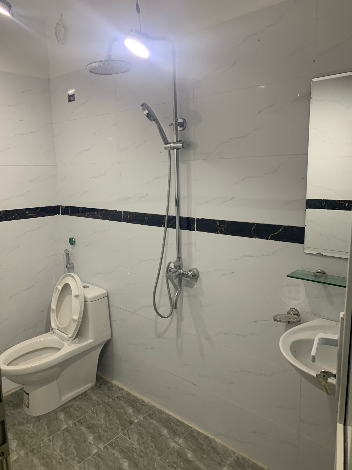 BÁN NHÀ PHƯỜNG THẠCH BÀN, LONG BIÊN 30M2 – 5 TẦNG – 2,88 TỶ