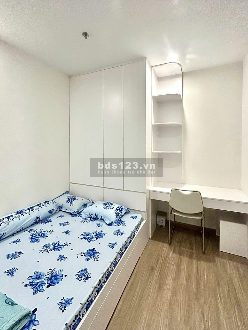Cho thuê căn hộ 2PN1WC đầy đủ nội thất, nhà mới100%