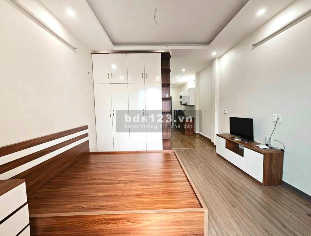 Ô tô đỗ cửa, kinh doanh, ngõ thông cách phố 30M, giá 5.5 tỷ