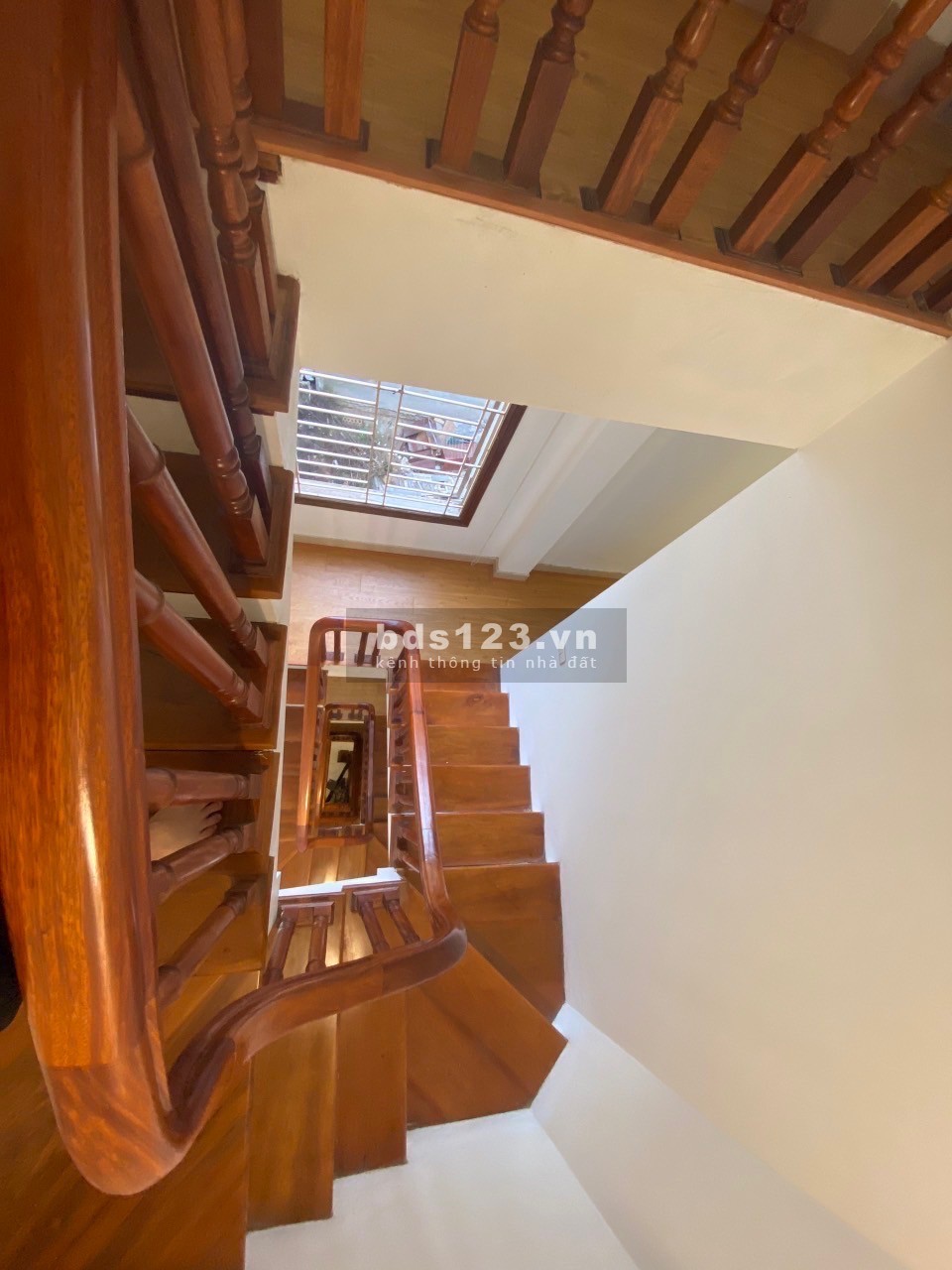 Bán nhà Lê Đức Thọ, ngõ oto, 34m2x5 tầng, 6 ngủ, 2 mặt thoáng. Giá 4,5 tỷ