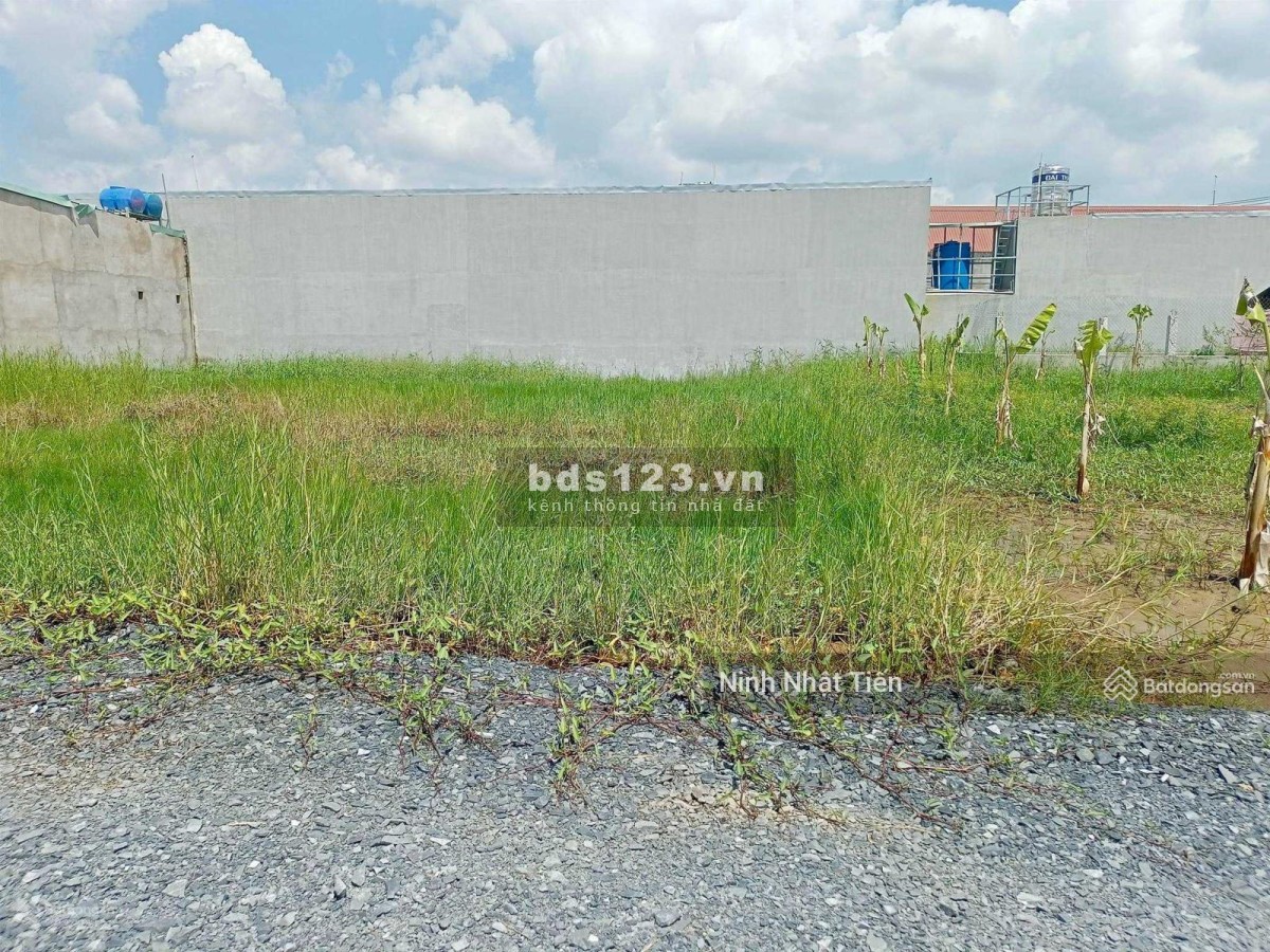 Đất ngộp giá rẻ, DT 158m2, có sổ hồng riêng, đường vào 3m, giá chỉ 1.48 tỷ / lô
