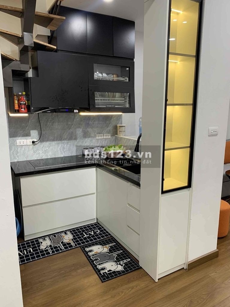 Bán căn hộ tập thể Quân đội Cầu Diễn, Bắc Từ Liêm, Hà Nội 65m2 giá 2,43 tỷ đẹp.