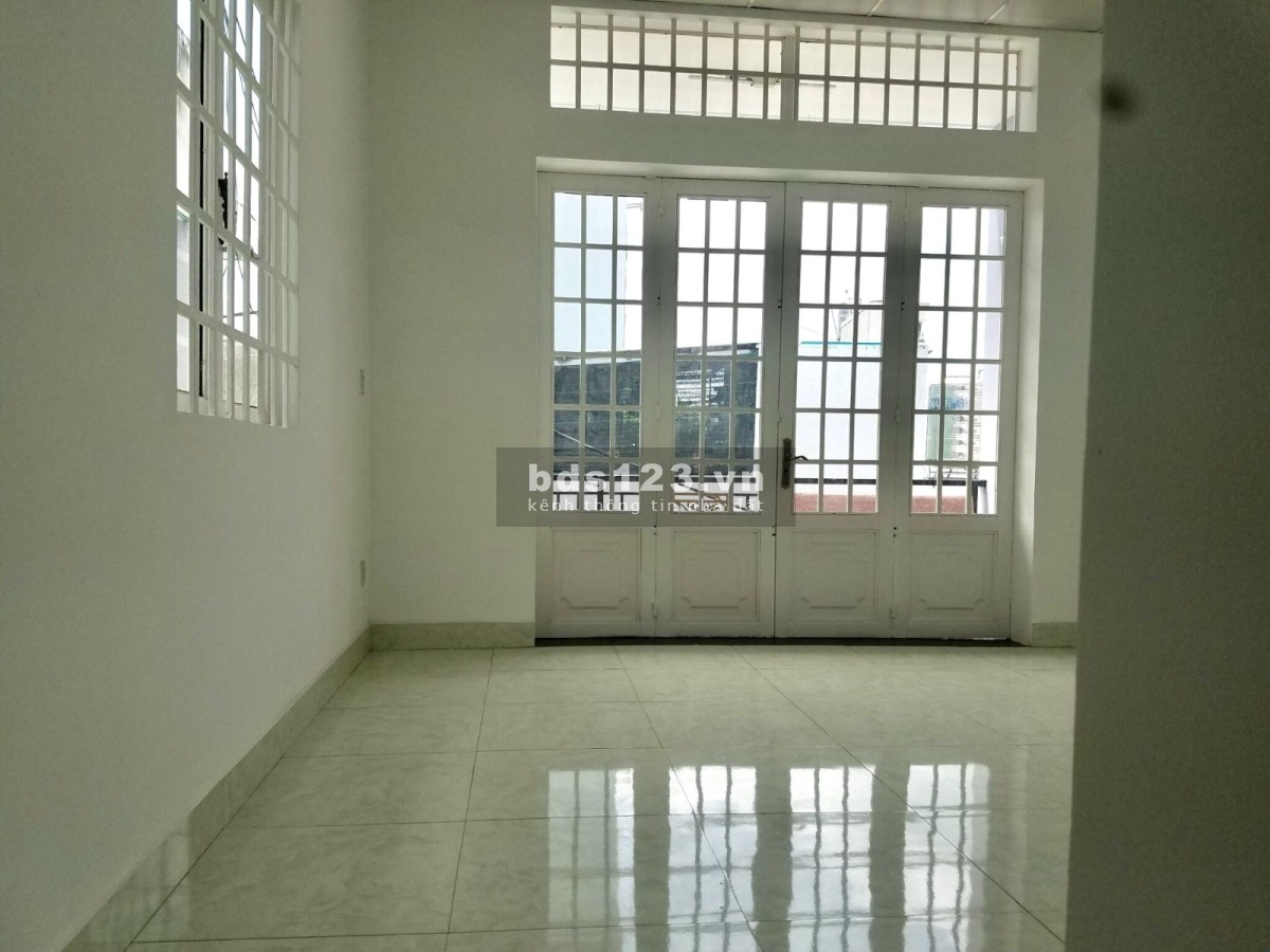 Ngay chân cầu vượt An Sương, QL 22, Hóc Môn, 102M2 – 2 Tầng – Giá 3.85 tỷ - MS 035